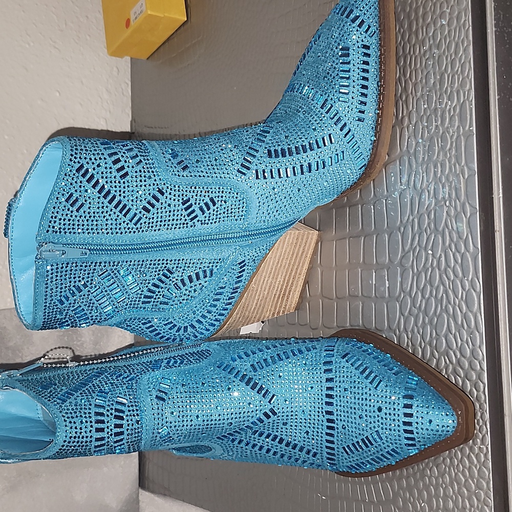 Very G Blue Suede Ankle Booties